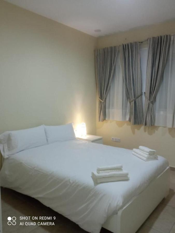 Invecar Holding Apartment Sevilla Exterior foto