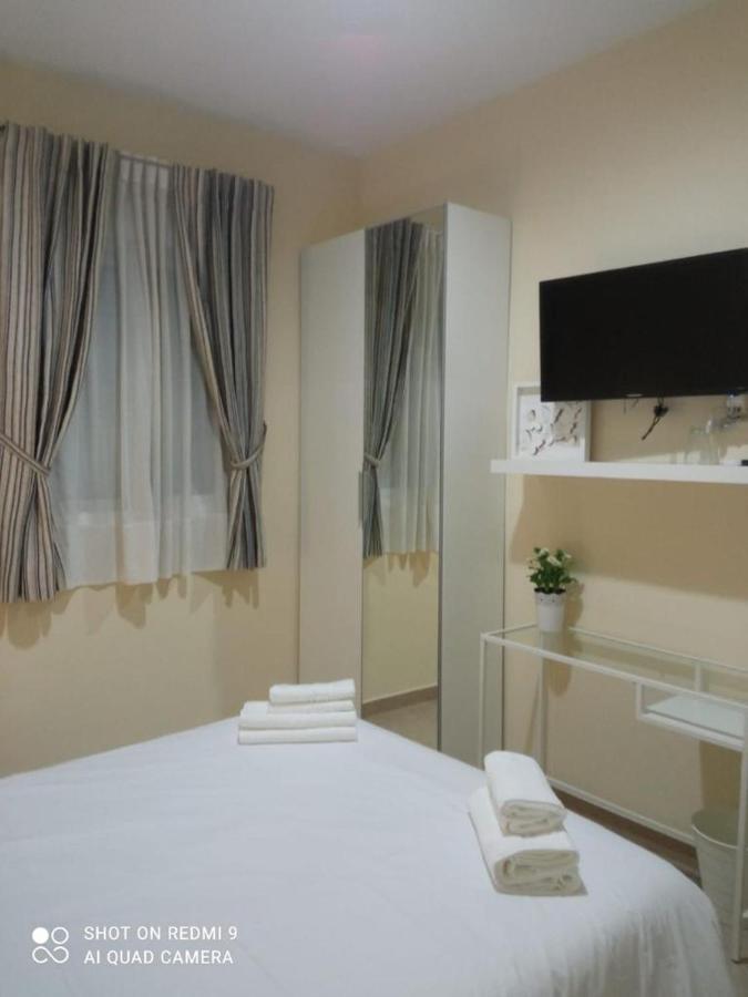 Invecar Holding Apartment Sevilla Exterior foto